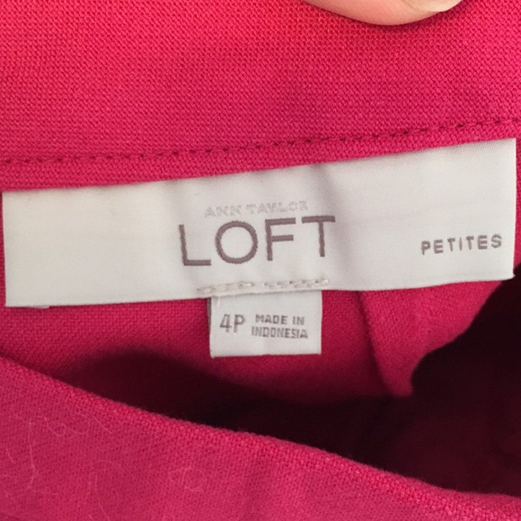 Loft hot pink pencil skirt 4 Petite - Picture 3 of 4